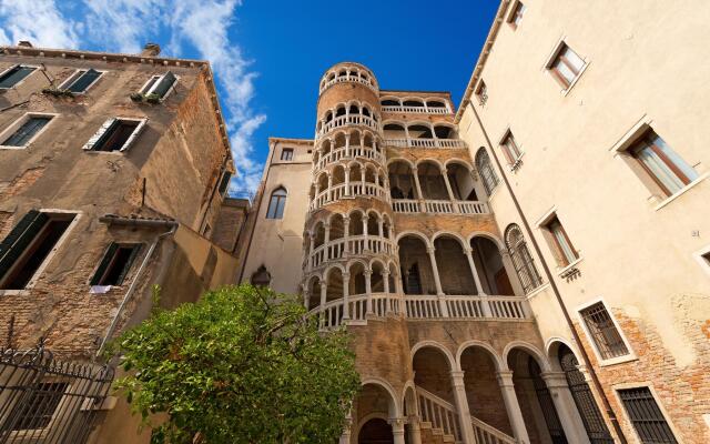 Отель Hilton Garden Inn Venice Mestre San Giuliano Италия, Венеция - 5 отзывов об отеле, цены и фото номеров - забронировать отель Hilton Garden Inn Venice Mestre San Giuliano онлайн вид на фасад