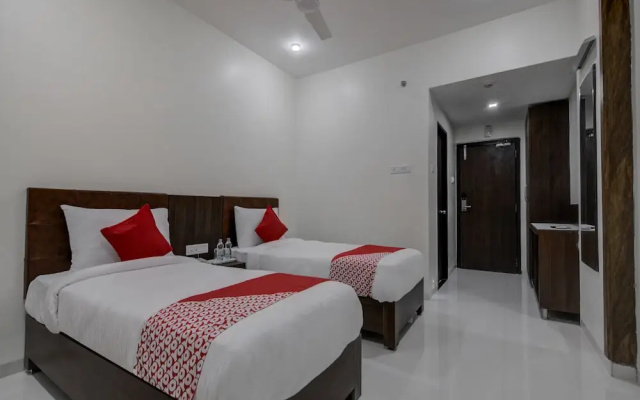 Capital O 16971 Hotel Lorven