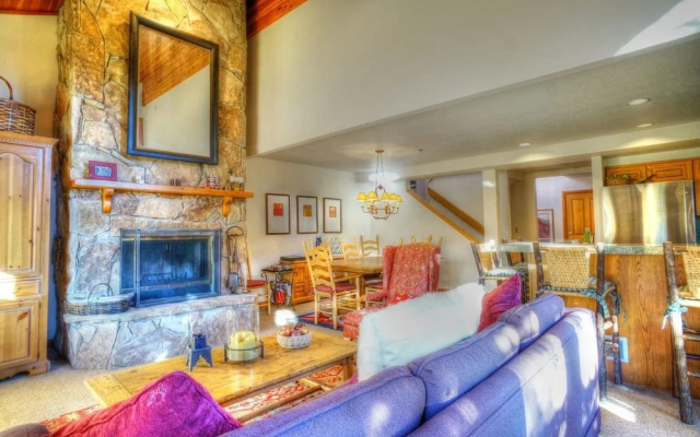 Abode at the Ridge