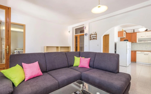 Beautiful Home in Barbat With Wifi and 2 Bedrooms