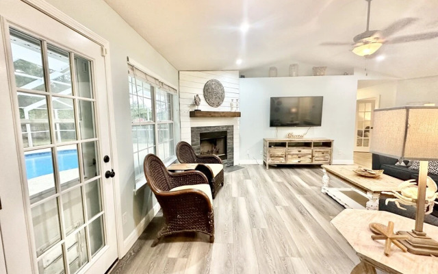 Bayou Breeze 4 Bedroom Home by RedAwning