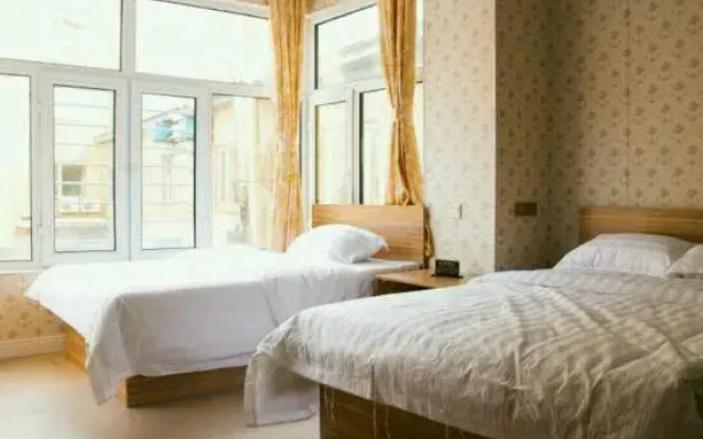Jiayin Hongpeng Holiday Hotel
