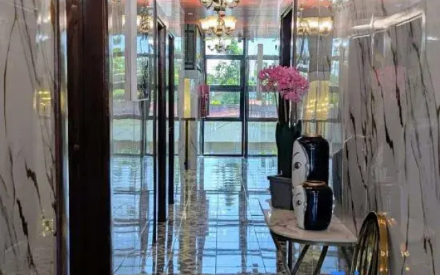 M'M Hotel