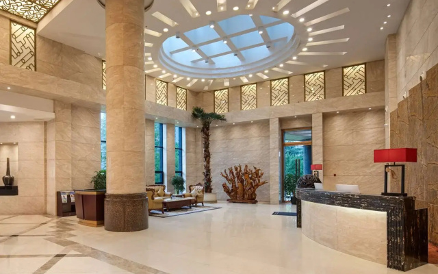 Ramada Plaza Chongqing West Hotel