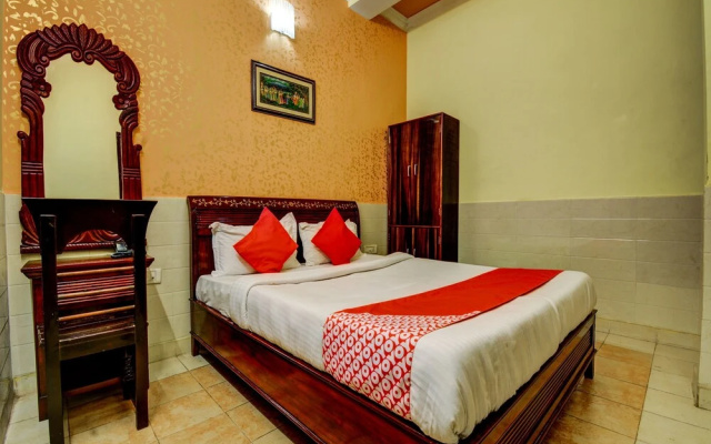 Capital O 11204 Hotel Rg Palace