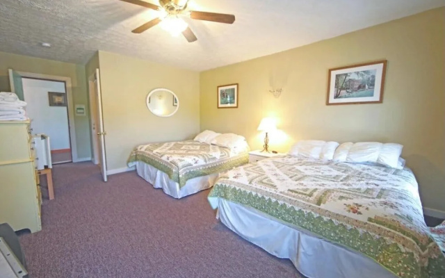 The Hayden Creek Inn