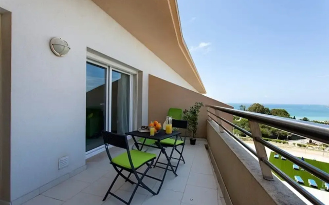 Albufeira - Apartment - Sleeps 4 - Pool - Seaside