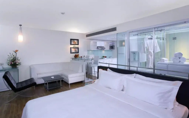 St Laurn Suites