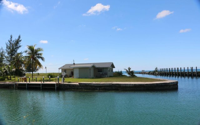Bootle Bay Garden Cottage in Grand Bahama, Bahamas from 556$, photos, reviews - zenhotels.com outdoors