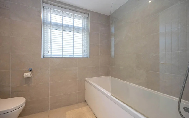 Cosy Apartment in the Heart of Sale