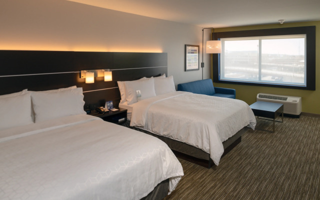 Holiday Inn Exp Stes Dtwn Arts District