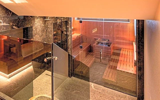 Skilodge Oberlech