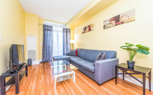 Canadian Madmac Furnished Apartment - Square One Ovation