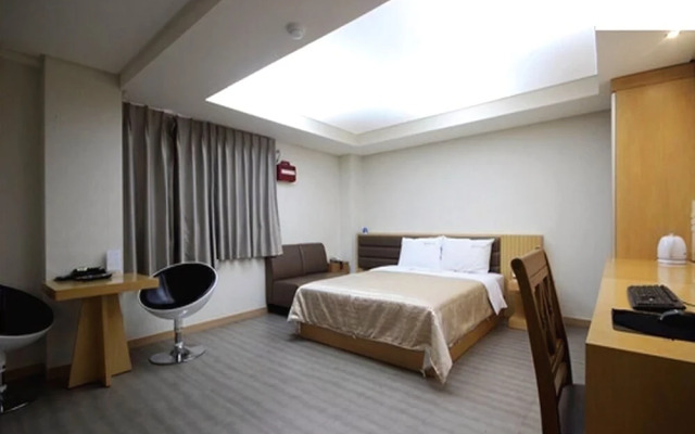 Geoje Win Hotel
