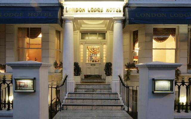 London Lodge Hotel вид на фасад
