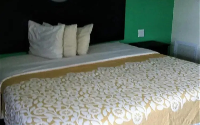 Budget Inn