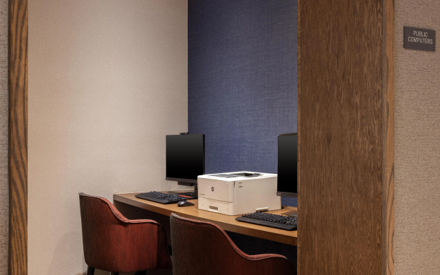 Hyatt Place Charlotte Airport/Lake Pointe