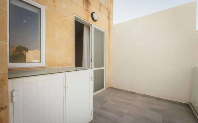 Gozo Haven With Pool Views in Nadur for Families