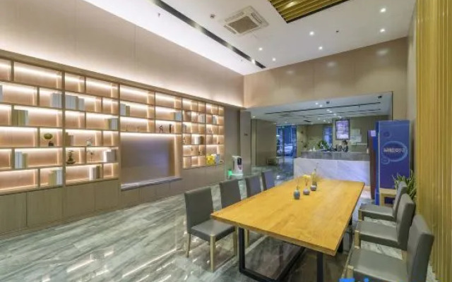 Ripple Hotel (Shanghai Hongqiao National Convention and Exhibition Center Jiangqiao)