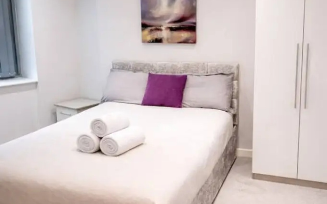 Historic Victorian Mill Apartment Bradford 2