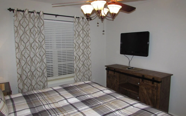 Condo A-1 3 Bedroom Condo by Redawning
