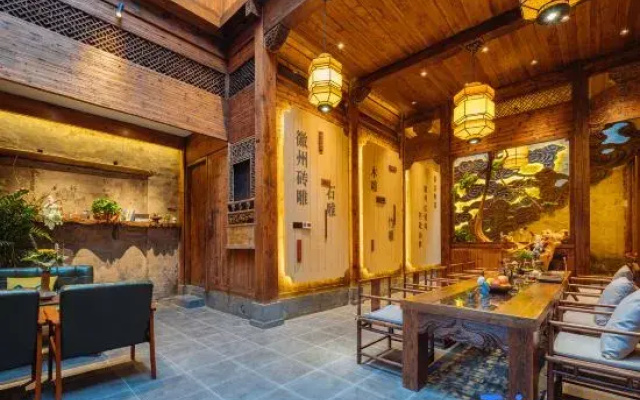 Xidi Wulu · Huizhou-Style Courtyard Leisure Homestay