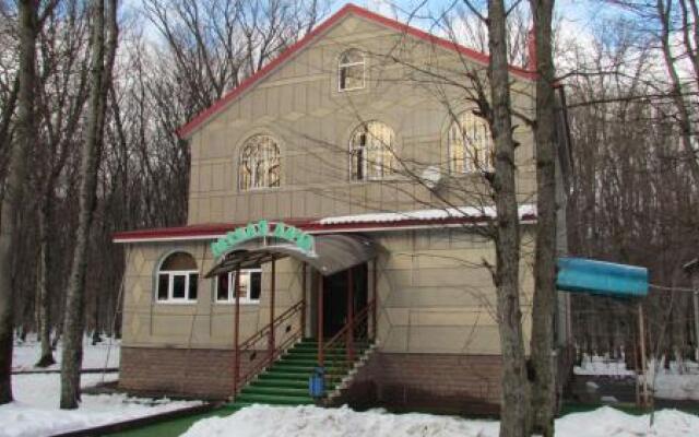 Отель Lesnaya Dacha Ставрополь вид на фасад