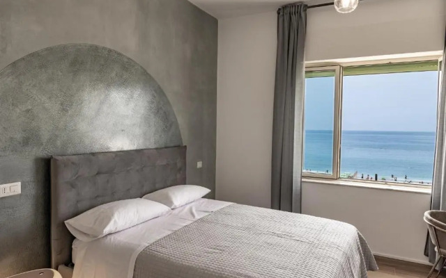 Cas’ A Mare - Beachfront Luxury Suites