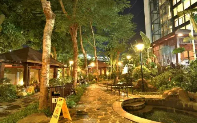 Yuequan Hot Spring Hotel