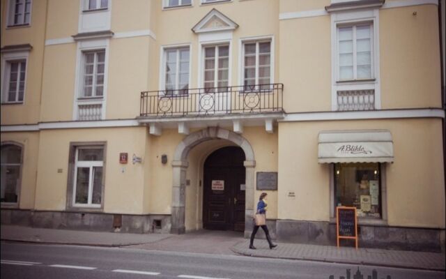 Отель P&O Apartments Miodowa 3 Польша, Варшава - отзывы, цены и фото номеров - забронировать отель P&O Apartments Miodowa 3 онлайн вид на фасад