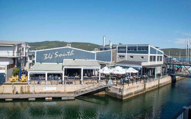 18 Quay West, Waterfront