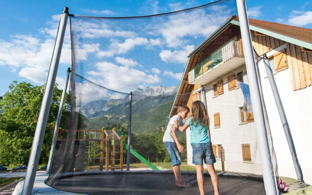 Alpine Getaway With Pool