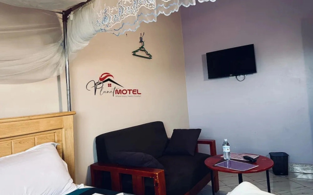 Planet Motel