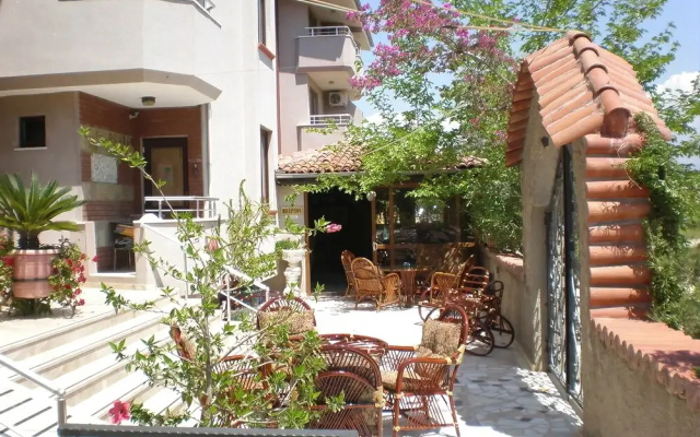 Myra Apart Hotel