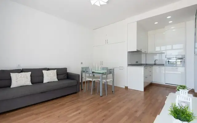 Great Balcony Apartament, Beach Views, Wifi