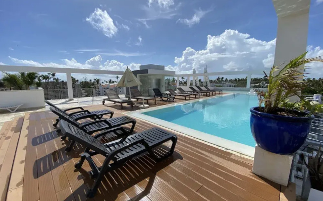 Aventura Deluxe Beach Club  Spa