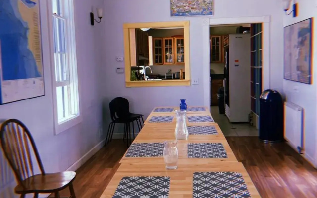 HI Santa Cruz Hostel