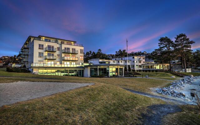 Отель Strand Hotel Fevik Норвегия, Гримстад - отзывы, цены и фото номеров - забронировать отель Strand Hotel Fevik онлайн вид на фасад