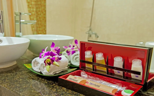 Tam Hotel