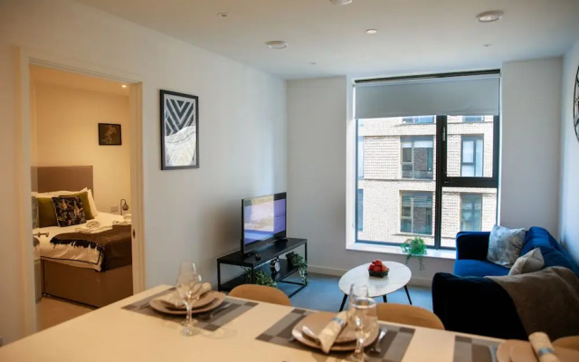 Trafford Suite Modern 1 bed With Cinema Room