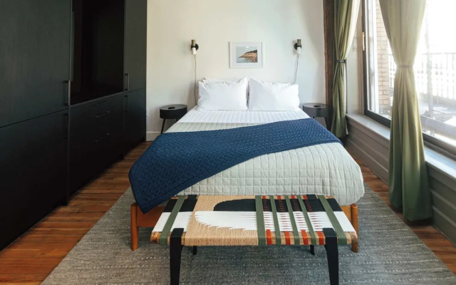 Loft 302 - The William - Sunlit - Above Carrigans
