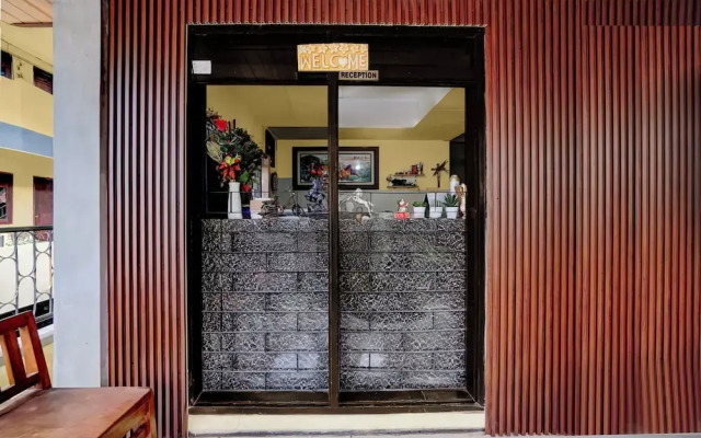 OYO 95043 Guest House Adel's