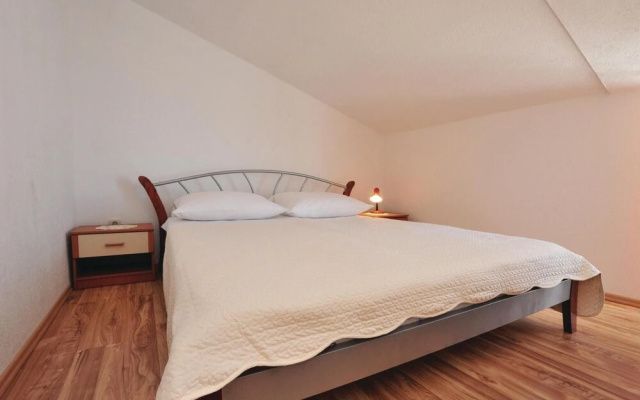 Amazing Home in Lokva Rogoznica With Wifi and 2 Bedrooms