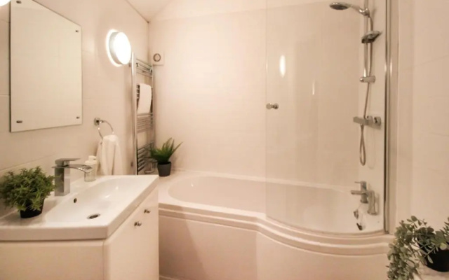 3 Bedroom City Centre Townhouse