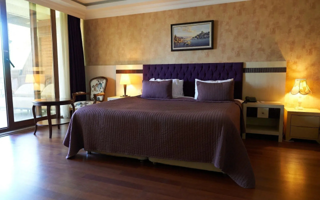 Phellos Suites