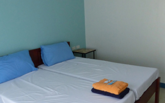 D&B Bluestar Beach Resort