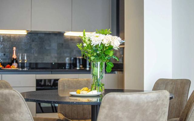 Farringdon Apartments by DMONTRIO