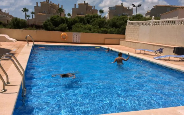 MODERN 2 BEDROOM APARTMENT in PLAYA FLAMENCA