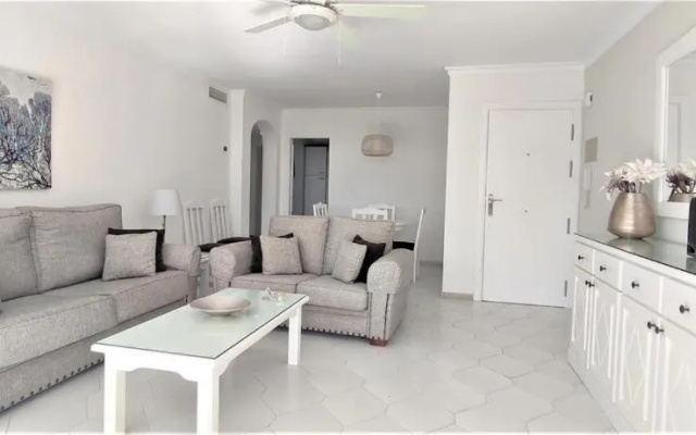 Quiet 2 bedroom apartment-Sleeps up to 6