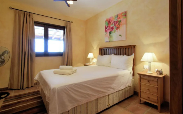 Luxurious Villa With Private Pool, Easily Accessible, in Spectacular Scenery